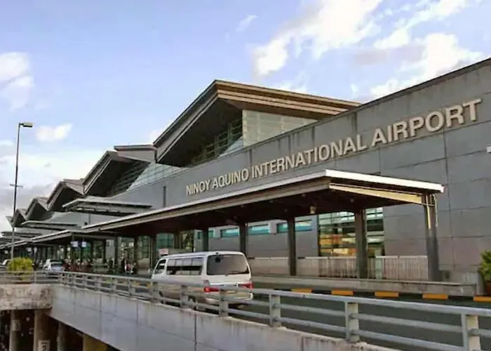 Walkable To And From Naia 3 And World Aparthotel Manila