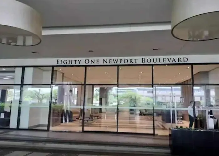 Walkable To And From Naia 3 And World Aparthotel