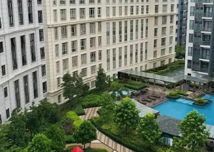 Walkable To And From Naia 3 And World * Manila